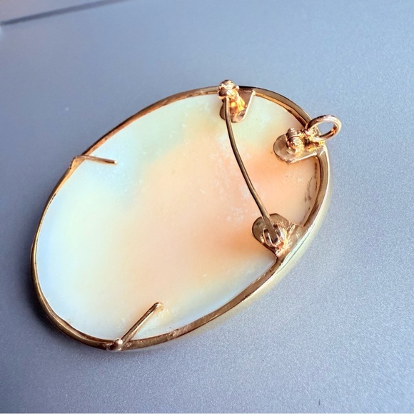 Vintage 14K Gold Exquisite Cameo Shell Athena HUGE Oval Brooch Pin/ Pend… - Picture 8 of 17